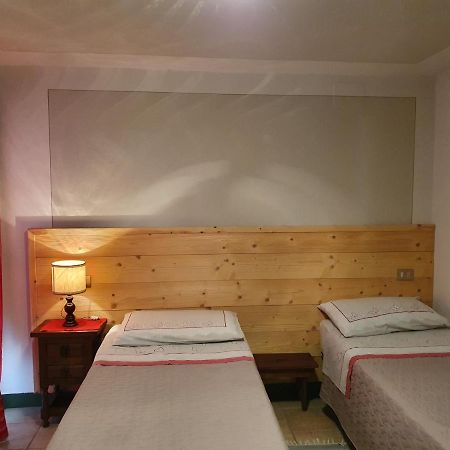 B&B Il Pettirosso Malonno エクステリア 写真