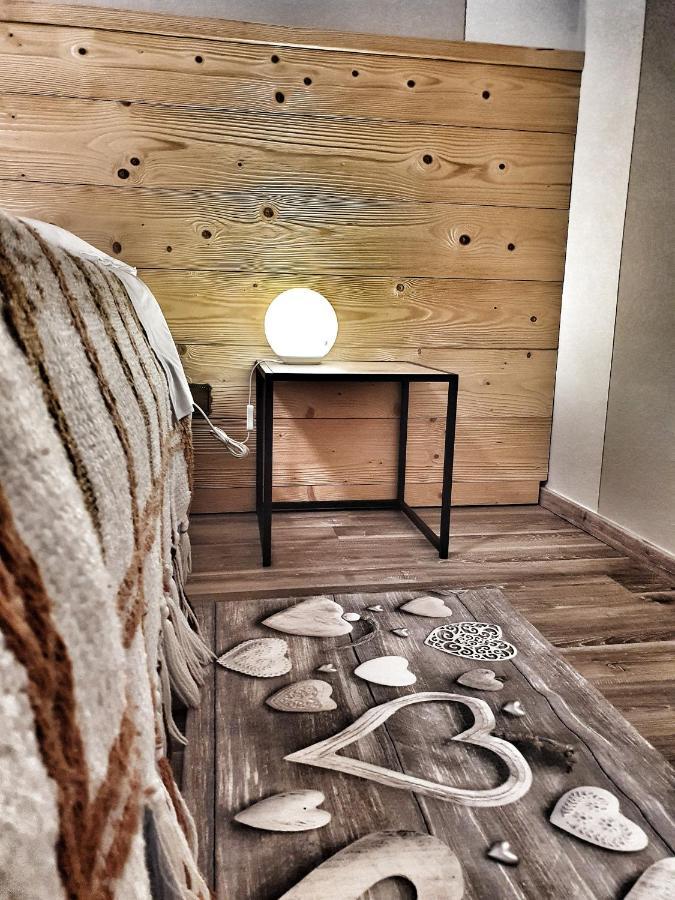 B&B Il Pettirosso Malonno エクステリア 写真