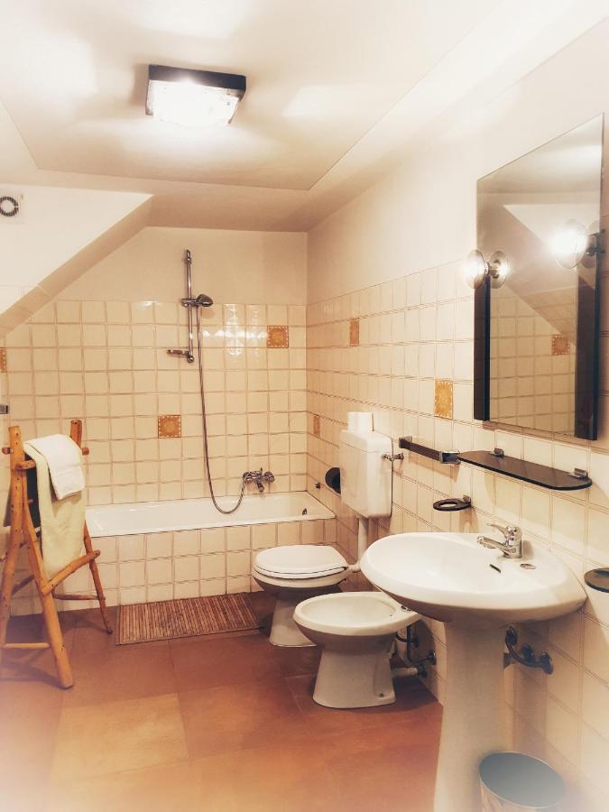 B&B Il Pettirosso Malonno エクステリア 写真