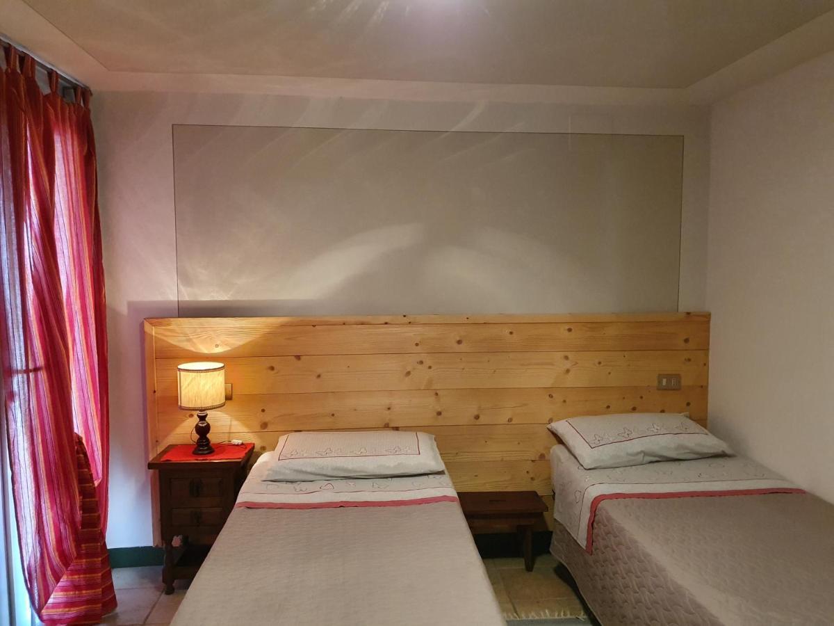 B&B Il Pettirosso Malonno エクステリア 写真