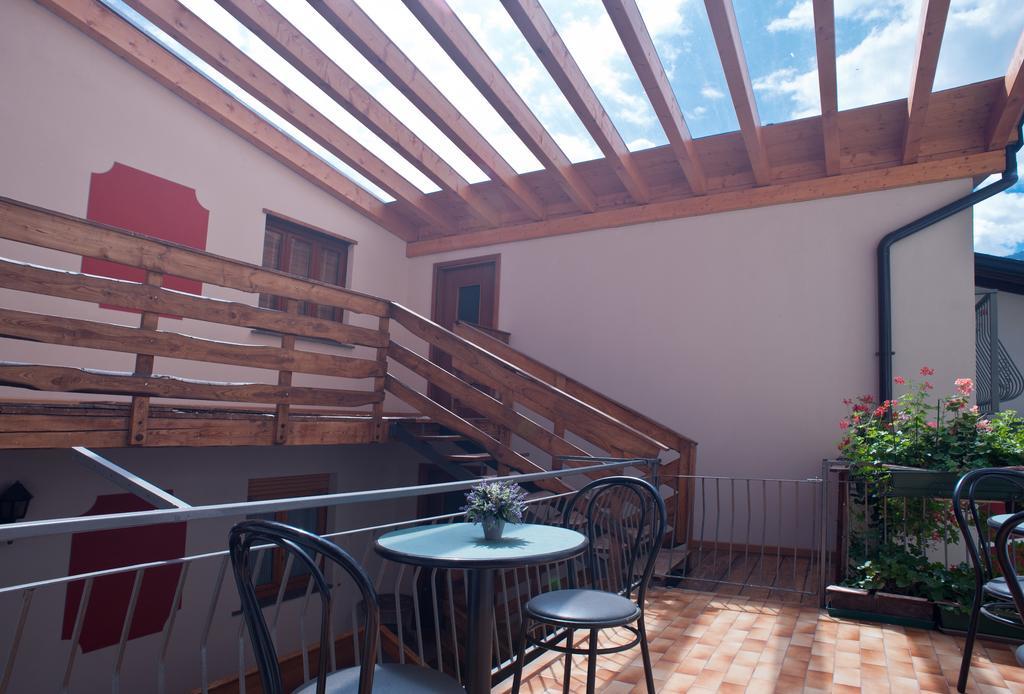 B&B Il Pettirosso Malonno エクステリア 写真