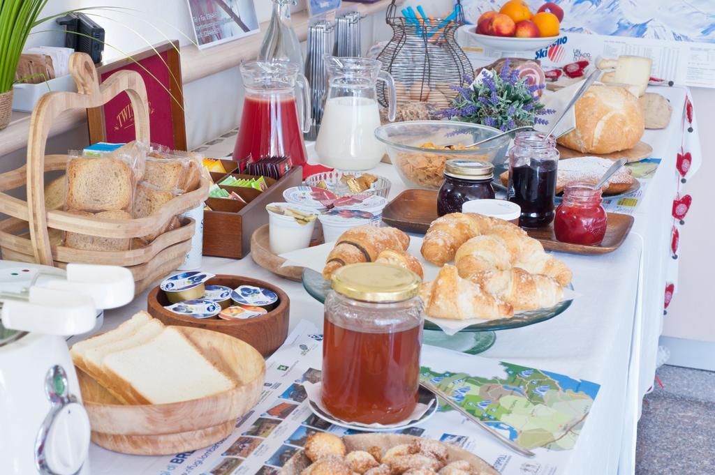B&B Il Pettirosso Malonno エクステリア 写真